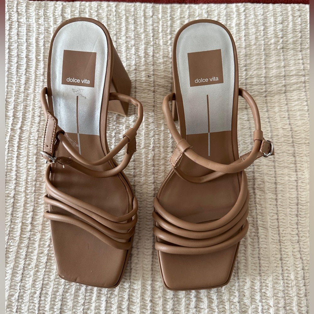 👡 Dolce Vita Strappy Platform Block Heels – Tan / Nude (Size 8.5M)